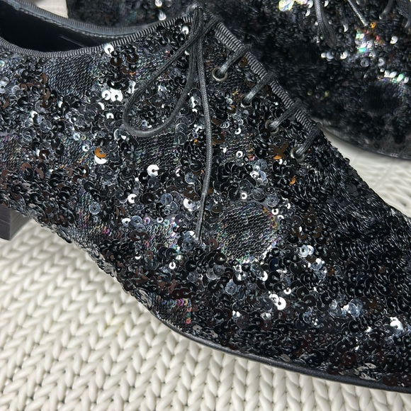 Louis Vuitton Richelieu Sequin Shoe - Picture 11 of 11